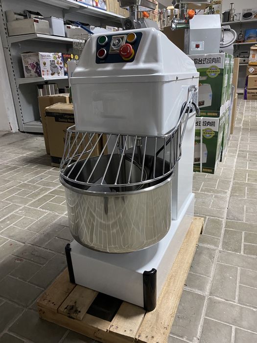 Тестомес спиральный на 30 литров, 2 скорости!, мощность 1,5кВт.