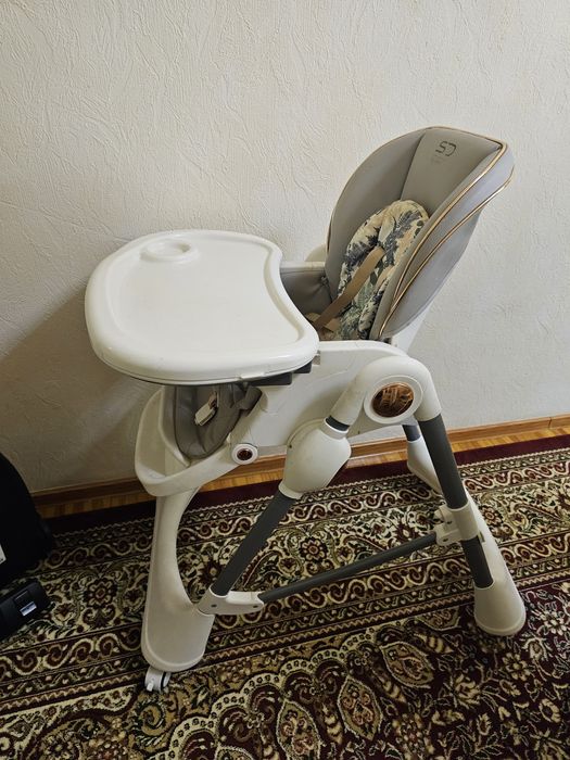 Детский столик для кормления
