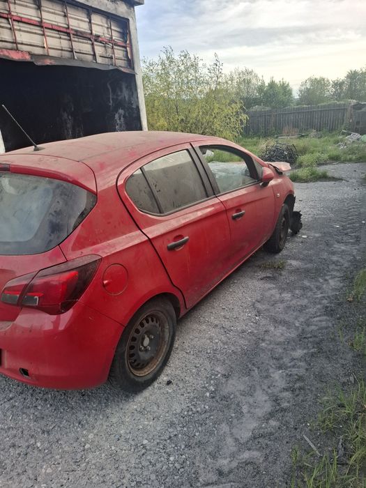 Dezmembrez opel corsa