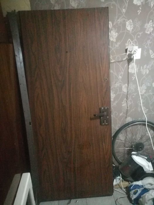 Метална врата без каса!