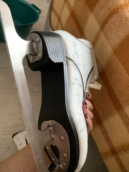 Женский коньки размер