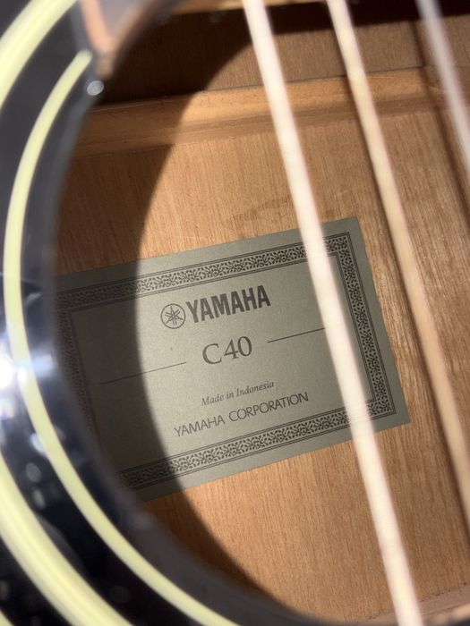 Классическая гитара YAMAHA C40 Black