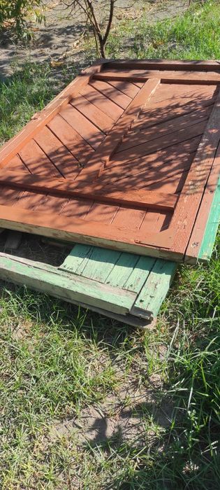 Старые ворота продам г Каган дрова