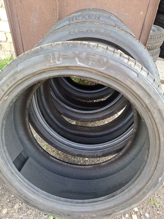 Продам шины. 245/40/19  нексен