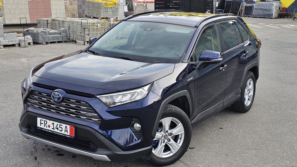 Toyota RAV4 Hibrid 4x4 an 2021 Rate Credit