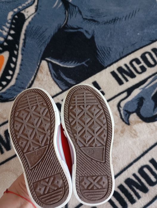 Оригинални маратонки