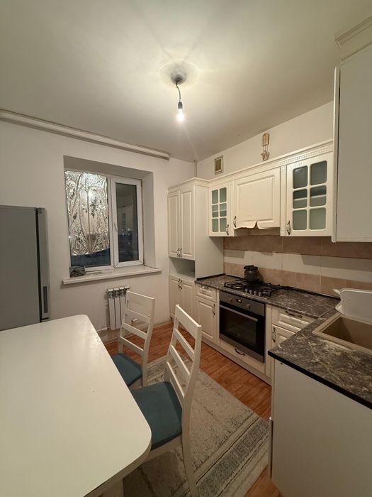 По суточно строго