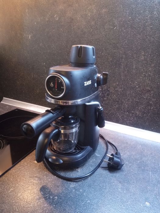 Кафе Еспресо Машина Zass ZEM 07 Черна 800W 3.5 bar Чаша 240мл