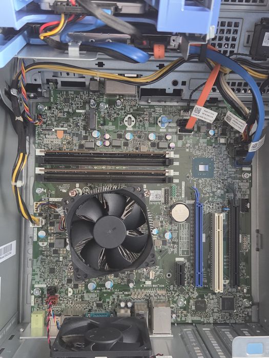 Pc Dell Optilex 7050 I7 6700 16gb ram ddr4 750 gb ssd intel Rosia