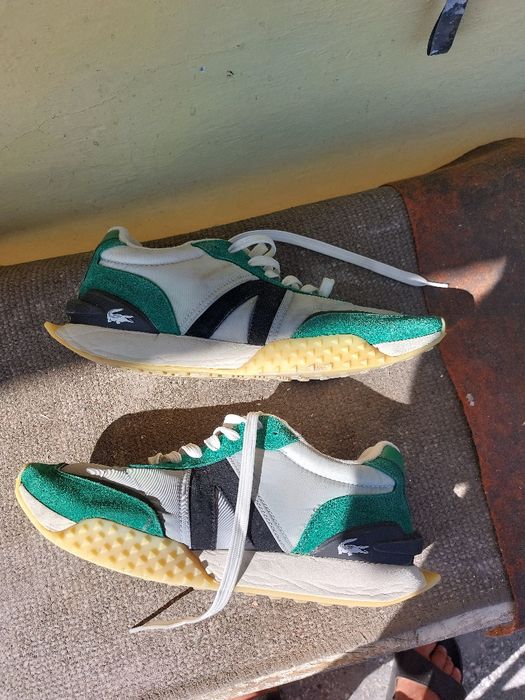 Продавам маратонки LACOSTE