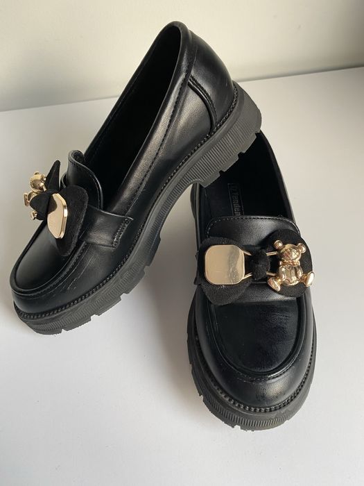 Обувки за момиче Next и Nike