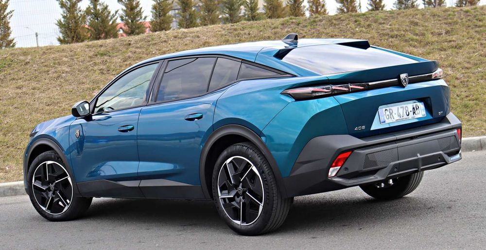 Peugeot 408 / GT / 2024 / Full LED / Camera/Ceasuri 3D / 84.000 KM