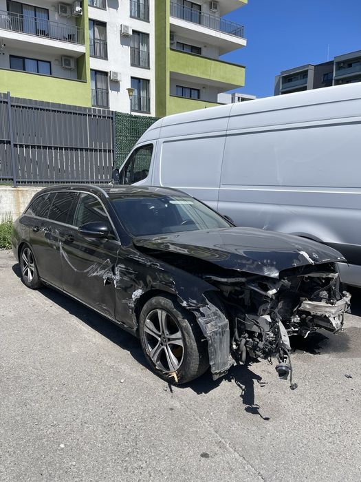 Dezmembrez Mercedes e class w213 sau schimb cu atv