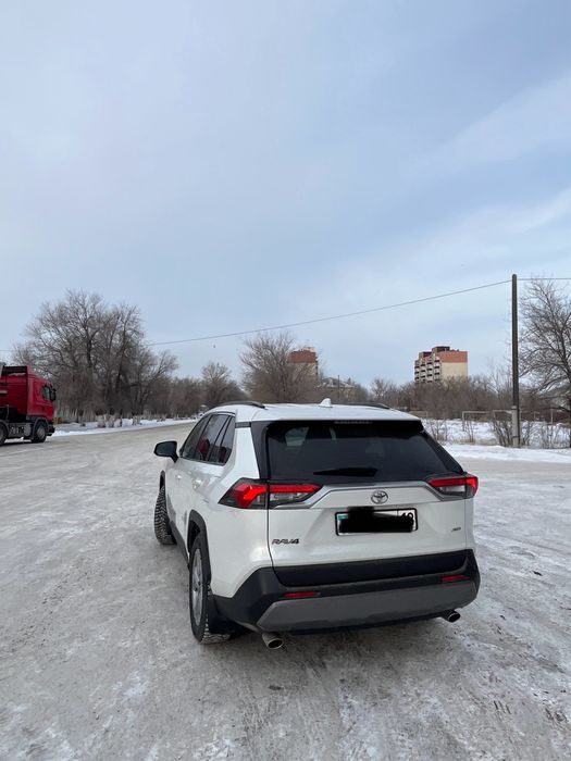 Продам rav 4 2020