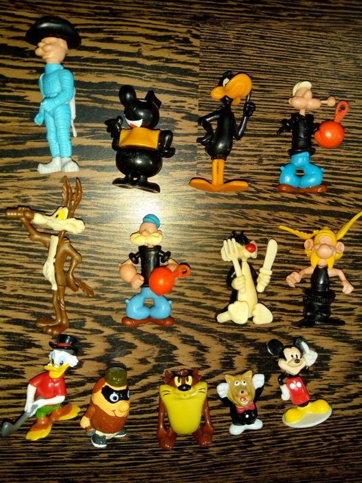 Играчки от киндер яйца,(някои от времето на соца) и други играчки