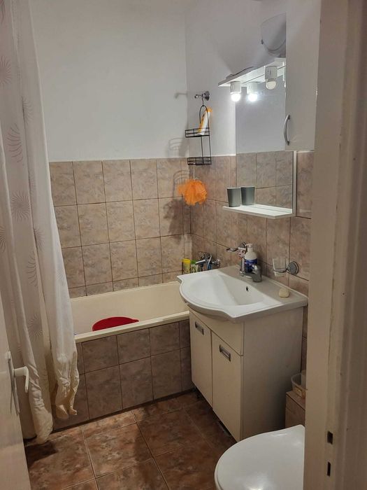 Apartament de închiriat