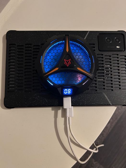 Cooler gaming pentru tableta “Sarafox C2”