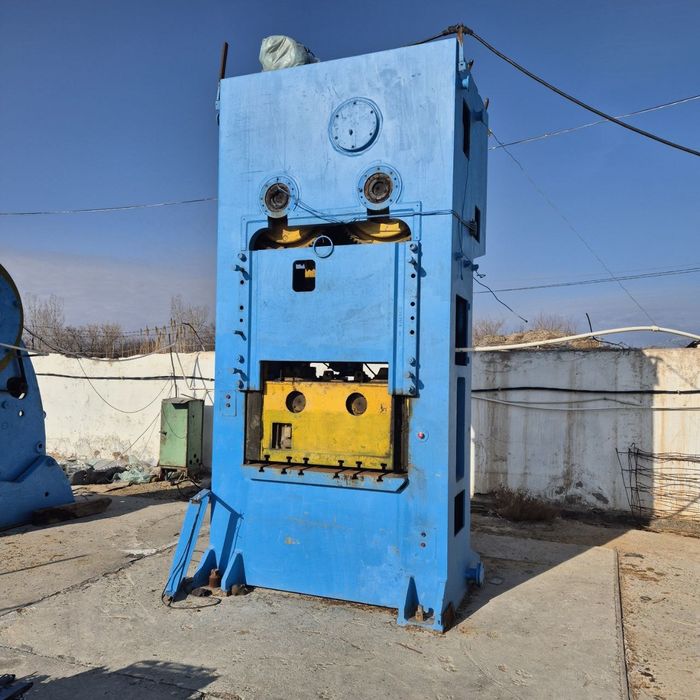 Пресс аппарат сотилади