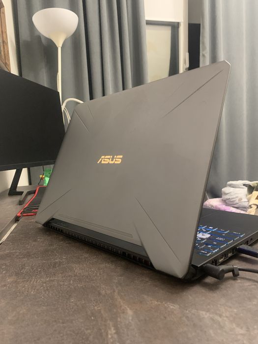 Игровой ноутбук Asus