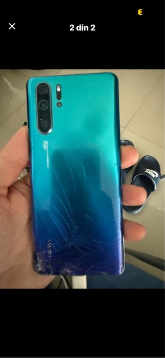 Huawei P30 pro de piese placa de bază funcțională și restul pieselor se dă de piese .detalii în privat