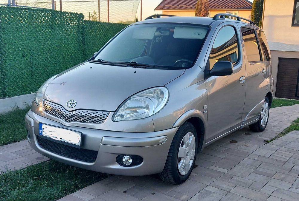 TOYOTA Yaris Verso 2004 — imagine 2