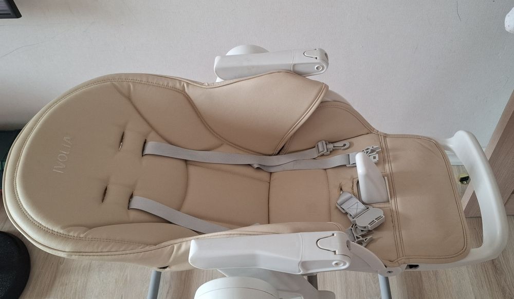 Стульчик для кормления IVOLIA Q6