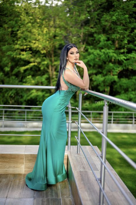 Абитуриентска рокля тип русалка