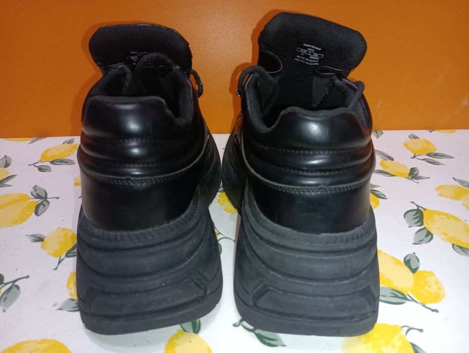 Bershka Amfibia N 41 - 25 лв