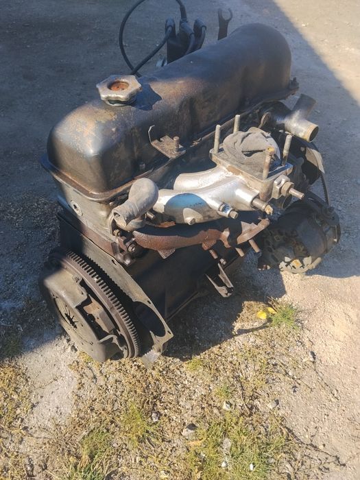 Продам двигатель 21011