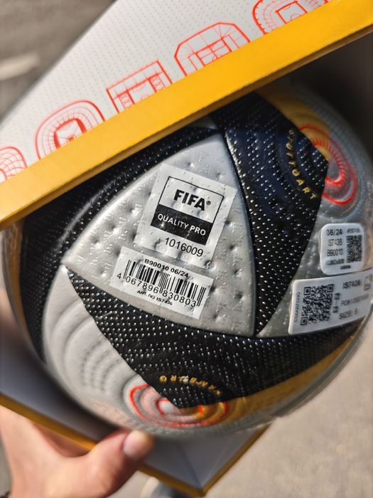 Оригинальный мяч Adidas