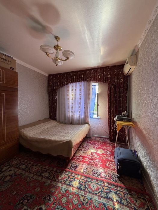 2 xonali kvartira sotiladi