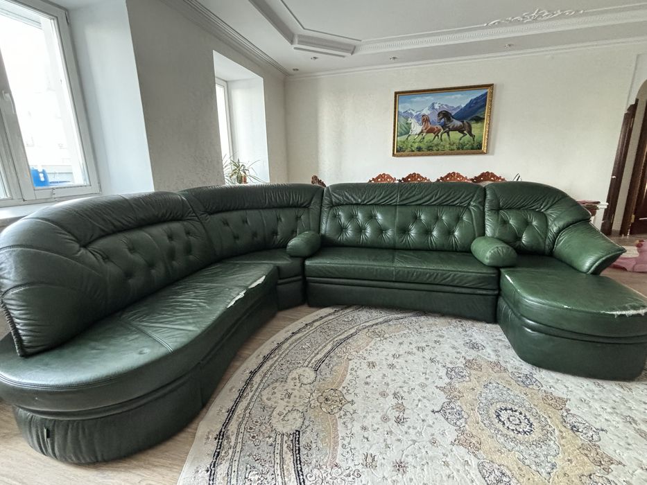 Продается большой диван