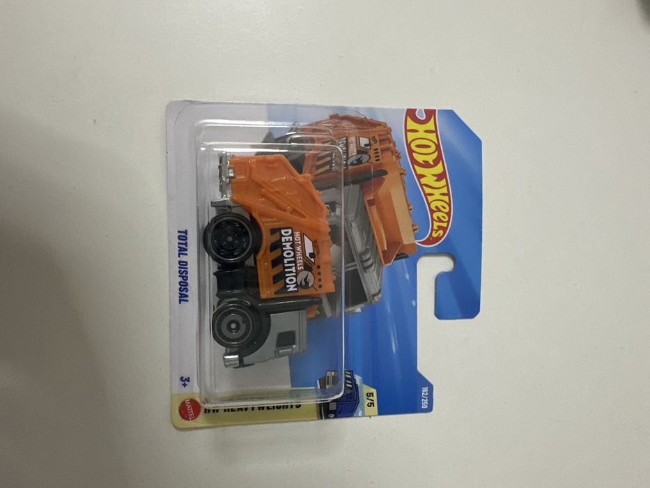 Hot wheels trasure hunt(TH)  TOTAL DISPOSAL/ хот вилс тх
