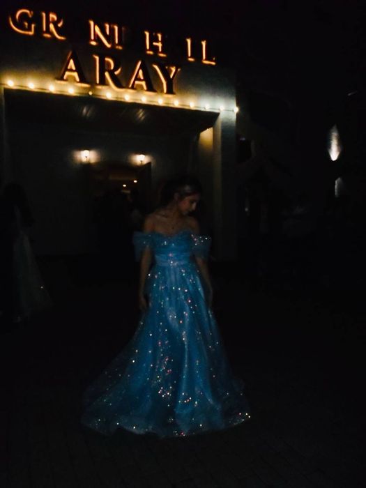 Пышное вечернее платье