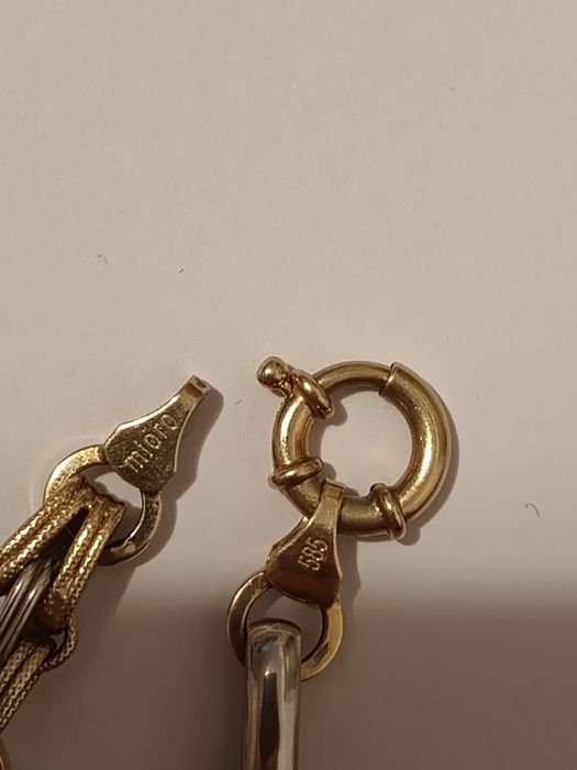 Lanț de vânzare din aur.