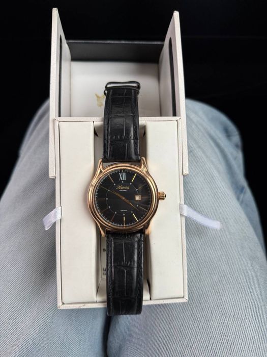 Часы золотые наручные Ника