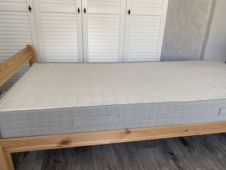 IKEA Кровать + матрас