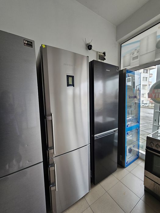 Хладилник с фризер LIEBHERR No frost