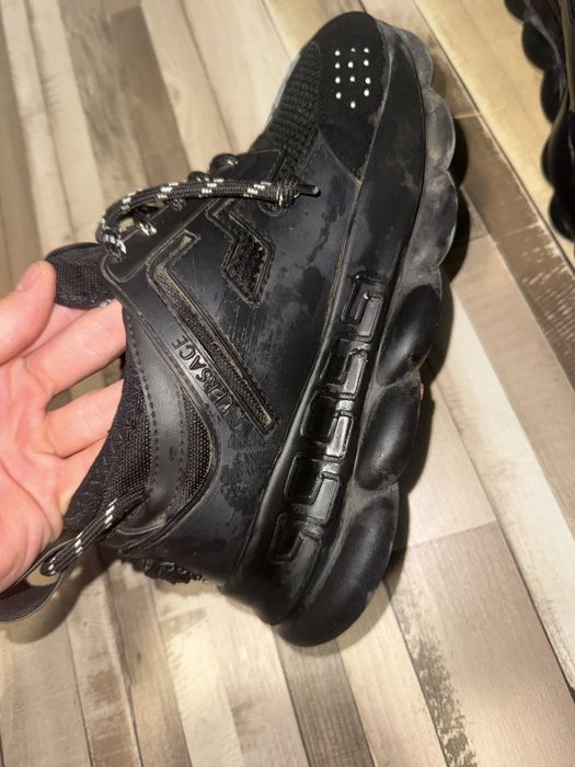 Versace chain reaction