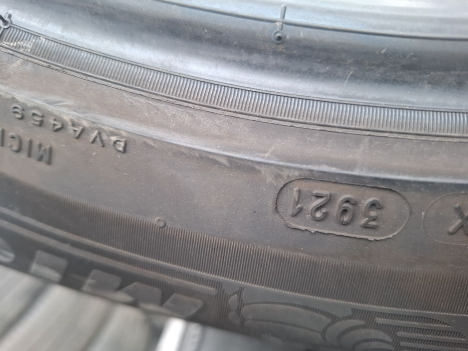 4бр 215 65 17 Michelin дот 37 21 като  нови цената е за 1бр