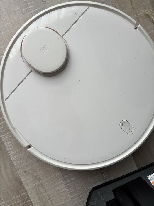 Vand robot aspirator stare aproape nou