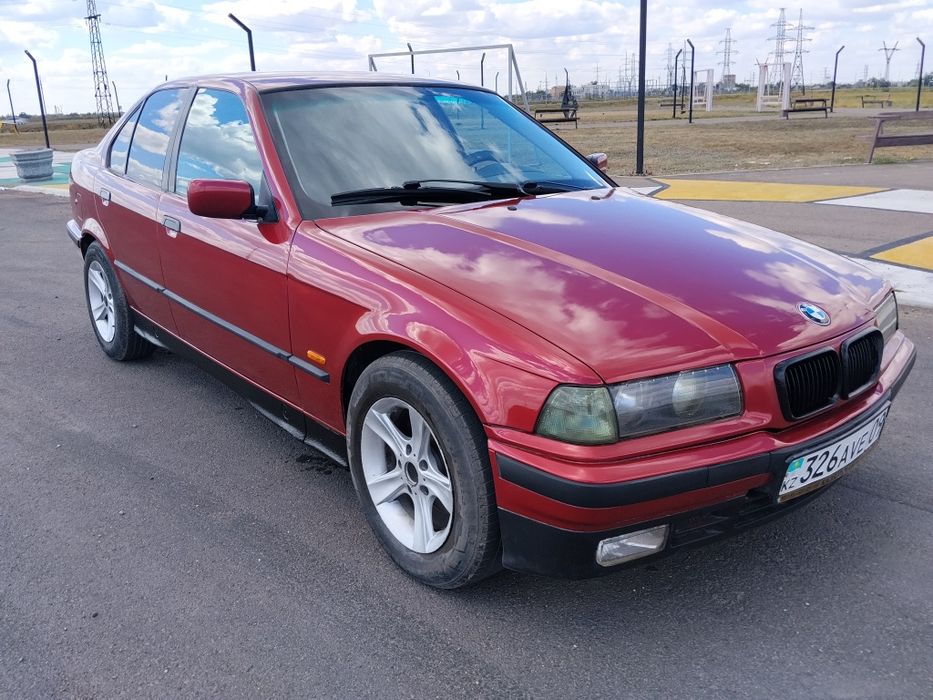 Продам BMW 318i автомат