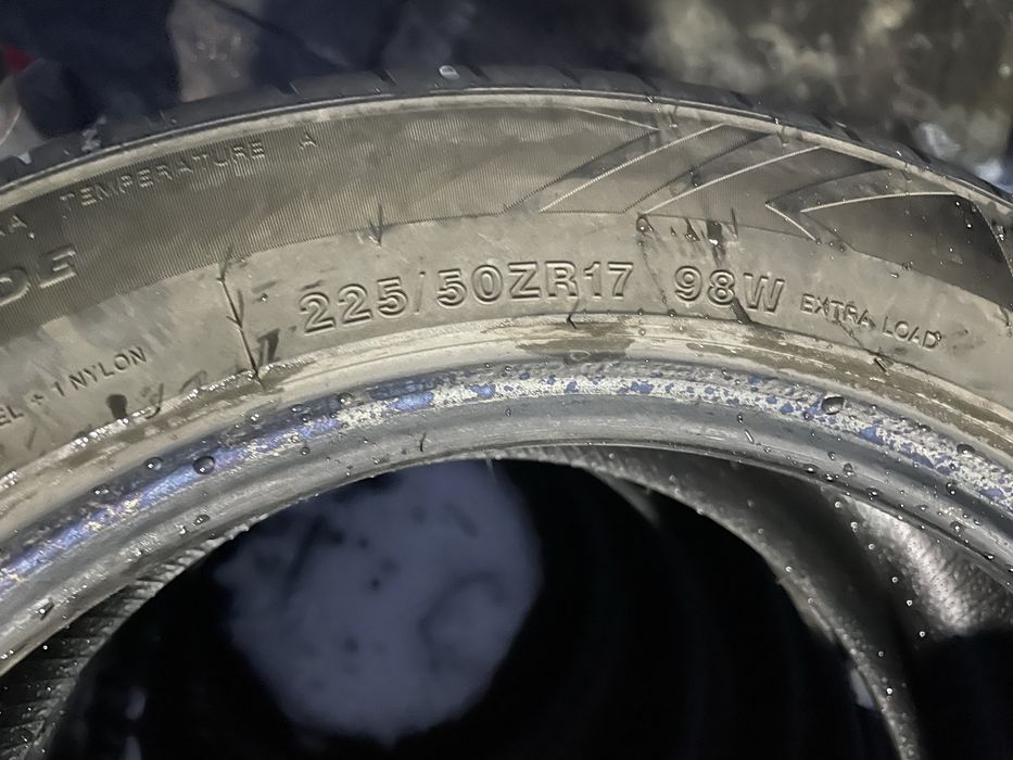 Продам комплект шин