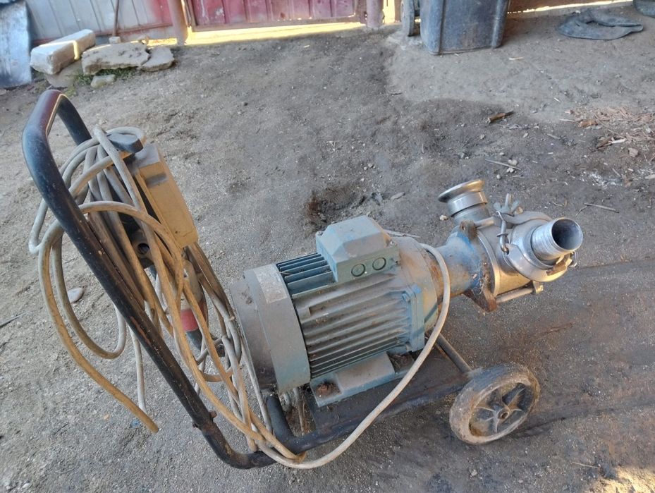 Motopompa electrică