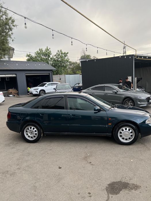 Машина,ауди а4 б5