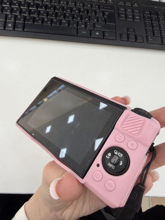 продается камера canon g7x mark ii.