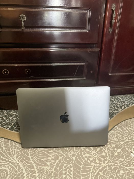 Macbook M1 2019