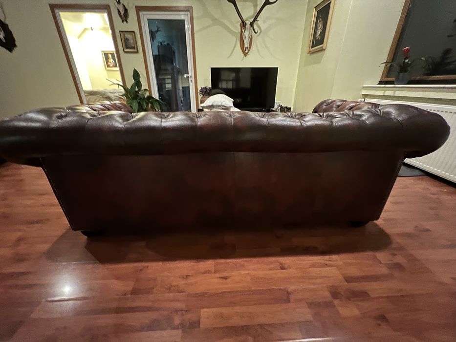 Canapea Chesterfield stare foarte buna