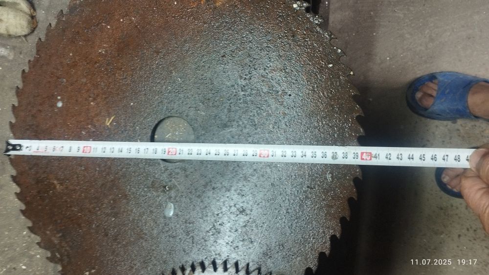 Продам диски пильные по дереву.