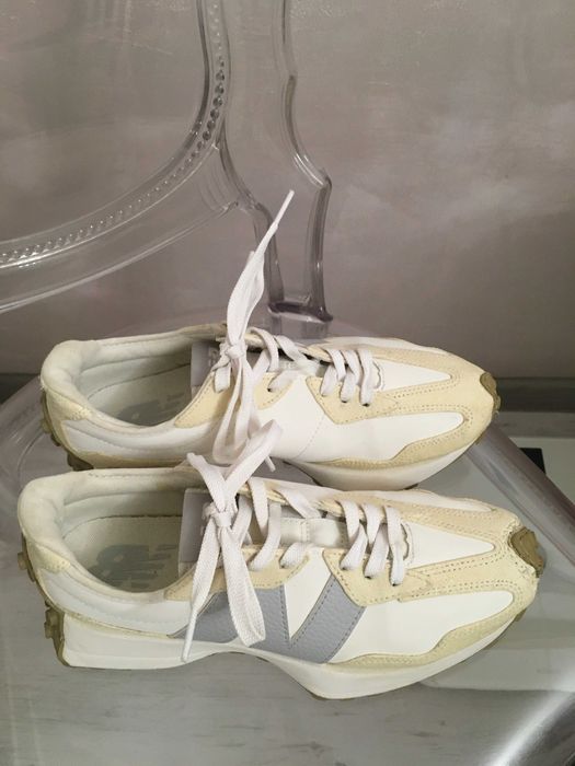 Маратонки New Balance 327 размер EU40